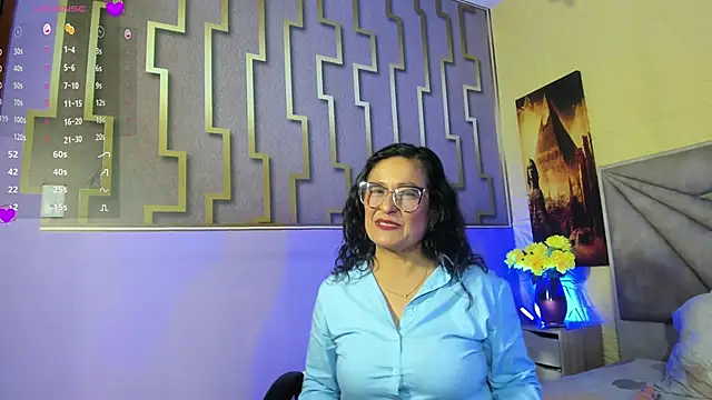 aurora saenzz online show from January 13, 2026, 8:35 pm