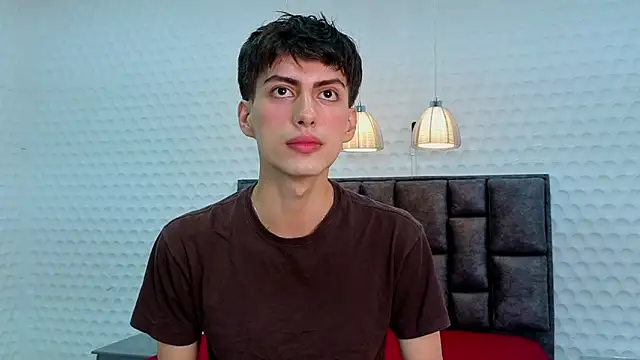 Martin Williams online show from December 15, 2025, 12:33 pm