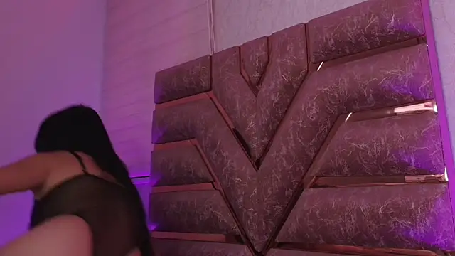 sofia go  online show from April 1, 2026, 11:55 am