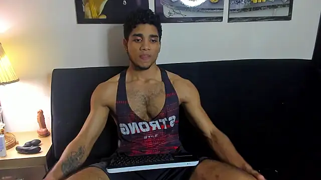 Snapshot of Dustyn_Michelle1 chatting on January 15, 2026, 3:32 am Dustyn Michelle1 online show from January 15, 2026, 3:32 am