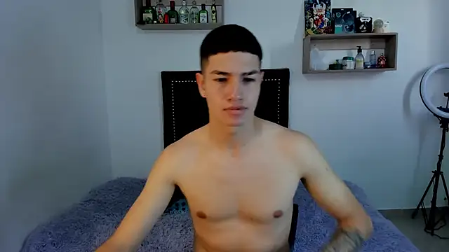 Snapshot of Nico_Nocturne chatting on December 19, 2025, 8:22 pm Nico Nocturne online show from December 19, 2025, 8:22 pm