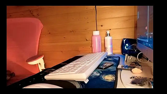 vickvalencia2 online show from March 15, 2026, 4:30 am