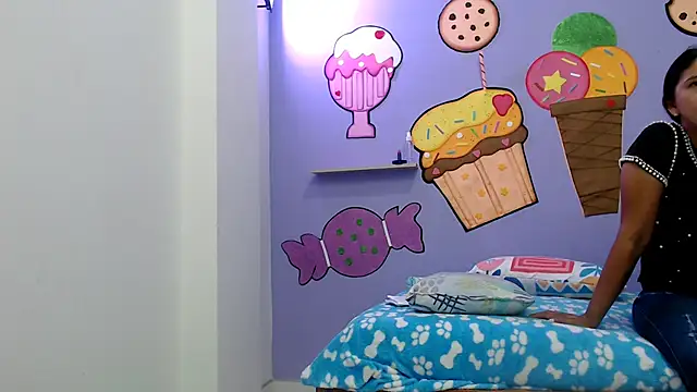 NOVAHOT98 online show from December 14, 2025, 7:52 pm