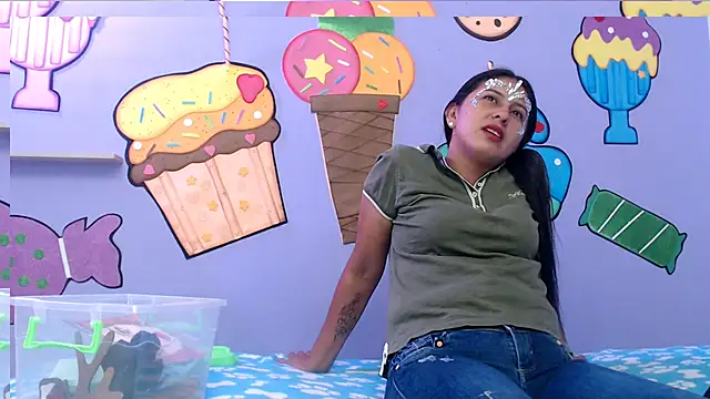 NOVAHOT98 online show from December 21, 2025, 8:09 pm