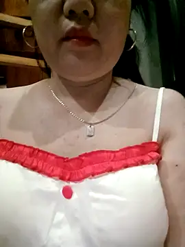 Snapshot of Dianna68 chatting on February 3, 2026, 6:11 am Dianna68 online show from February 3, 2026, 6:11 am