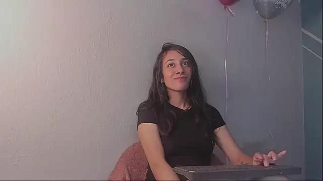 Lucy-Bluesea online show from February 25, 2026, 10:42 pm