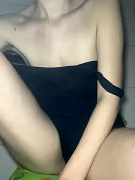 LoverNIXI online show from December 18, 2025, 1:26 pm