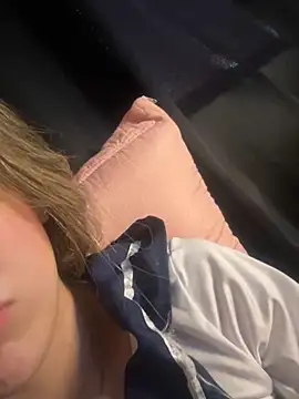 privsloirinha online show from December 21, 2025, 5:14 pm