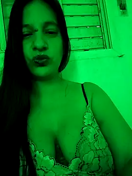 julietaloovee online show from March 19, 2026, 7:30 am