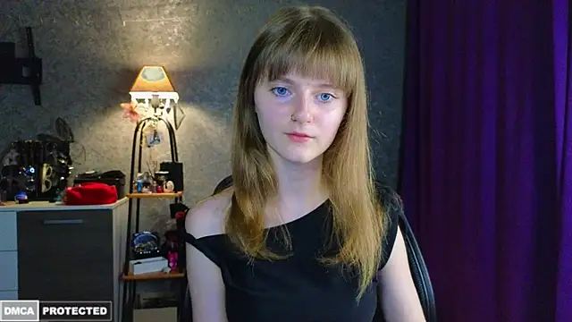 Miss Alisa  online show from July 5, 2026, 7:54 pm