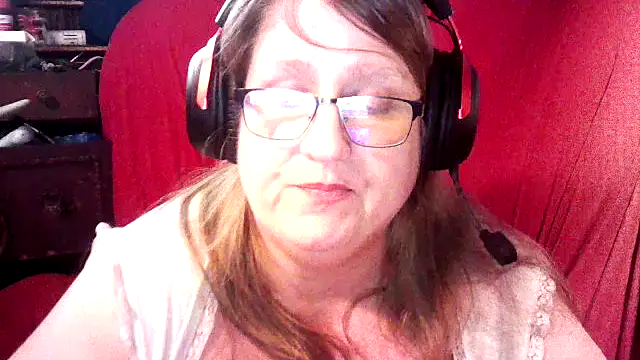 jade-belle online show from February 9, 2026, 6:44 am