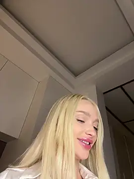 blonde di online show from December 18, 2025, 4:06 am