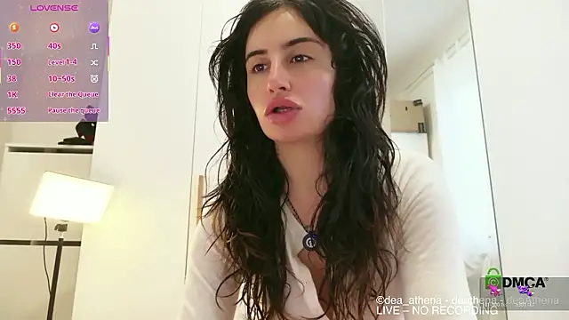 Snapshot of DeaAthena chatting on January 12, 2026, 11:06 am DeaAthena online show from January 12, 2026, 11:06 am