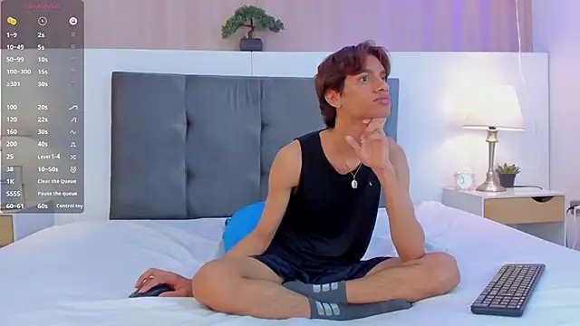 Will Turneer online show from December 15, 2025, 9:04 am