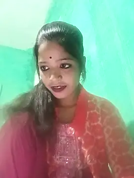 Snapshot of Juli_pande chatting on December 17, 2025, 4:01 pm Juli pande online show from December 17, 2025, 4:01 pm