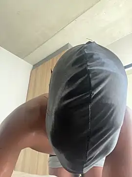 fantasyboyx online show from March 7, 2026, 11:05 am