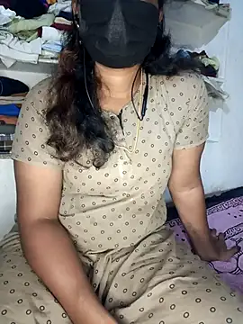 Snapshot of tamilsaisree chatting on February 25, 2026, 5:13 pm tamilsaisree online show from February 25, 2026, 5:13 pm