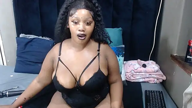 THICKBARBIE32 online show from May 13, 2026, 10:50 pm