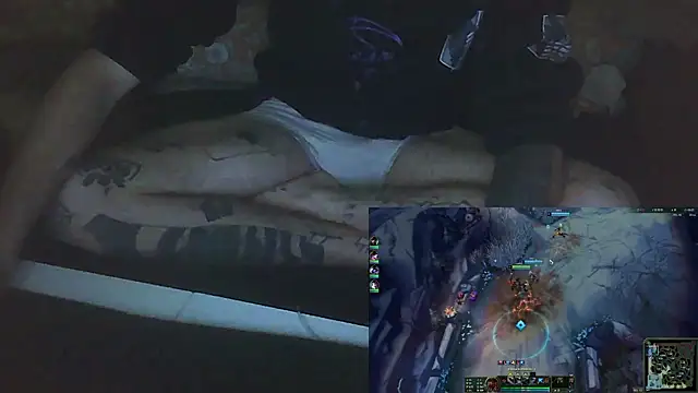 atreus69big online show from December 14, 2025, 7:52 pm