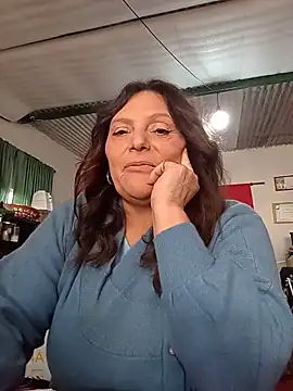 ladyBea11 online show from May 24, 2026, 7:58 pm