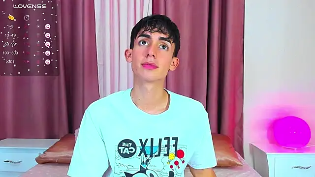 Snapshot of starboyy_77 chatting on January 8, 2026, 1:06 pm starboyy 77 online show from January 8, 2026, 1:06 pm