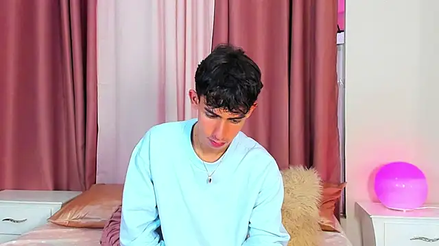 Snapshot of starboyy_77 chatting on January 15, 2026, 1:14 pm starboyy 77 online show from January 15, 2026, 1:14 pm