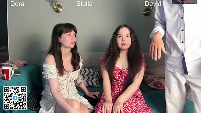 WeliosCouple online show from June 19, 2026, 7:03 am