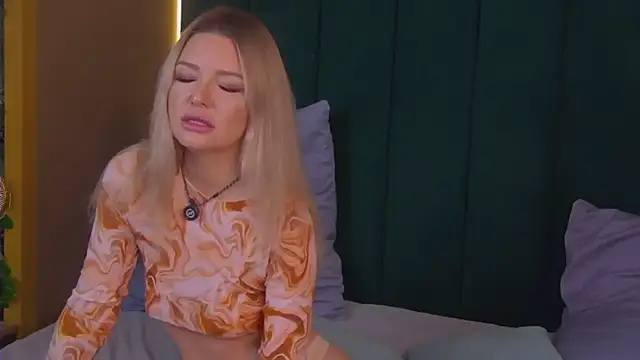 ToriCarter online show from July 16, 2026, 3:25 am