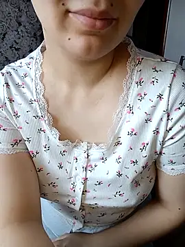 Emilyhomegirl1 online show from February 26, 2026, 5:29 am