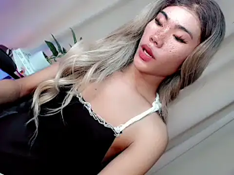 MIASEX980271 online show from May 14, 2026, 5:37 am