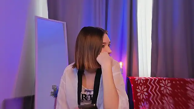 Leyla crsh online show from February 20, 2026, 5:15 am