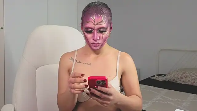 MiaMorenoo online show from December 19, 2025, 4:09 pm