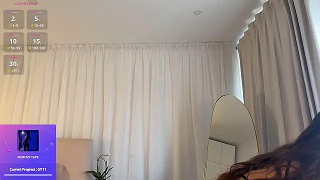 scarlettmoonmuse online show from June 16, 2026, 11:43 am