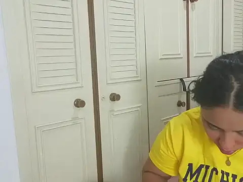 Valery  lovex online show from April 10, 2026, 12:17 am