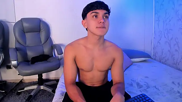  TaylorBlack online show from February 1, 2026, 11:41 am