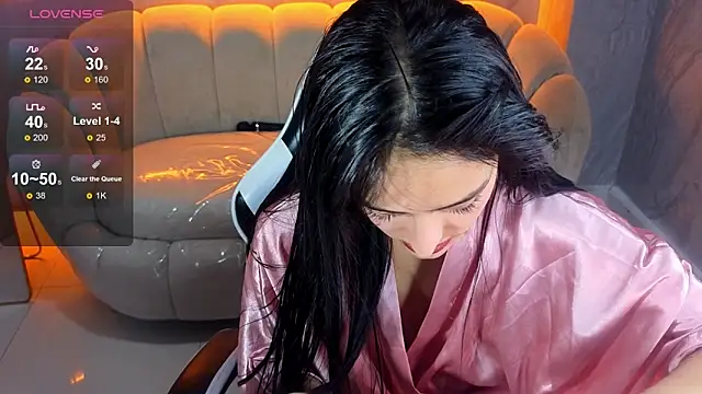 Tifany Tx online show from February 5, 2026, 1:23 am