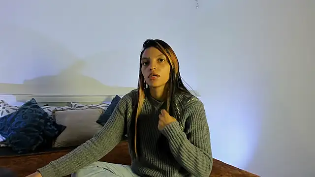 Ishtar 24 online show from December 19, 2025, 11:34 am