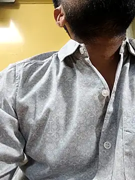 bnglrboy0886 online show from April 23, 2026, 12:11 pm