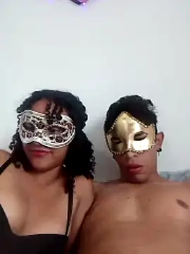 LolaAndBugs  online show from December 18, 2025, 3:27 pm