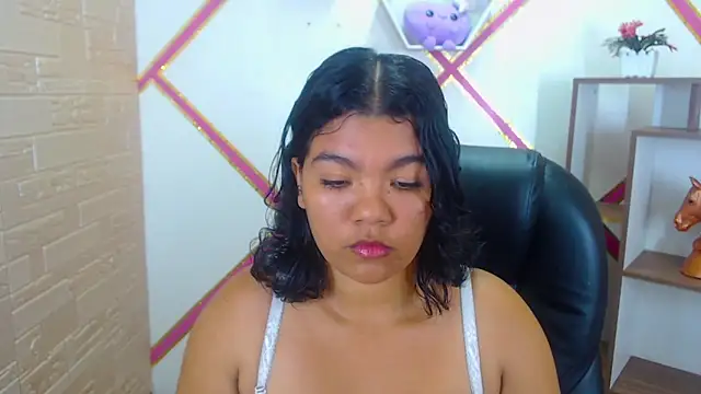 Snapshot of Heidy_Colins chatting on March 1, 2026, 1:38 am Heidy Colins online show from March 1, 2026, 1:38 am