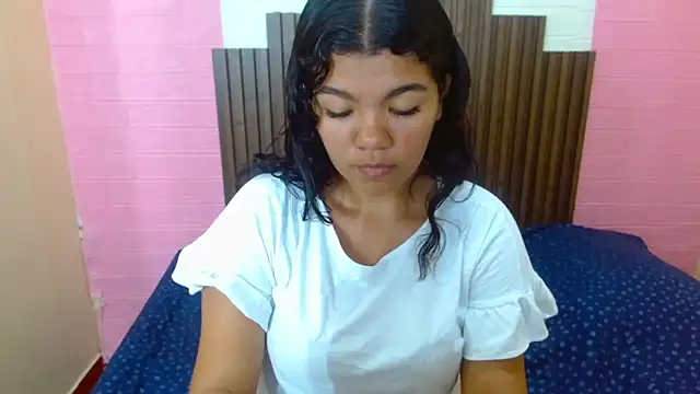 Snapshot of Heidy_Colins chatting on January 17, 2026, 2:59 am Heidy Colins online show from January 17, 2026, 2:59 am