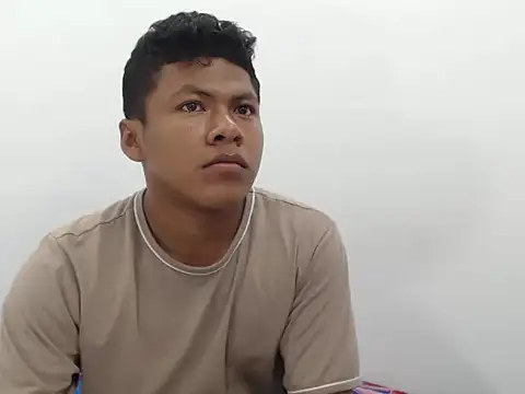 Snapshot of toomixxx chatting on December 16, 2025, 5:55 am toomixxx online show from December 16, 2025, 5:55 am