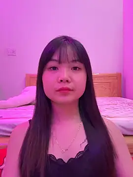 Snapshot of ___KARA___ chatting on February 2, 2026, 2:21 am KARA online show from February 2, 2026, 2:21 am