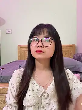    KARA    online show from April 4, 2026, 11:06 am