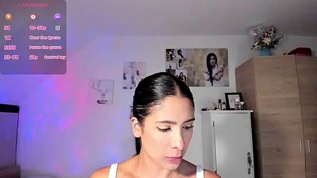 Snapshot of VEROSlen- chatting on January 5, 2026, 6:11 pm VEROSlen- online show from January 5, 2026, 6:11 pm