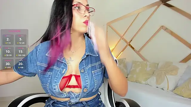 Snapshot of isa_valverde chatting on December 19, 2025, 2:26 am isa valverde online show from December 19, 2025, 2:26 am