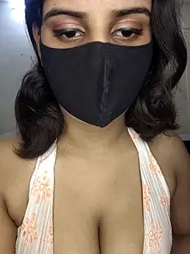 Snapshot of Zaayaa_2 chatting on February 10, 2026, 8:19 pm Zaayaa 2 online show from February 10, 2026, 8:19 pm