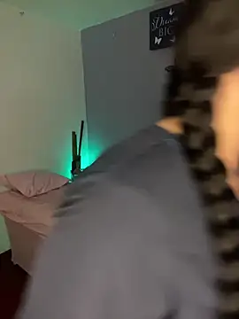 Amyy 1 online show from April 4, 2026, 11:00 pm