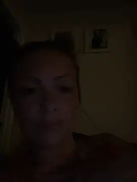 BellaBunny25 online show from July 7, 2026, 4:37 am