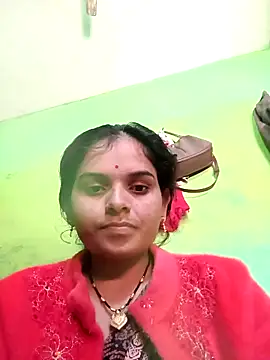 Snapshot of Uma_pande chatting on December 18, 2025, 7:24 am Uma pande online show from December 18, 2025, 7:24 am